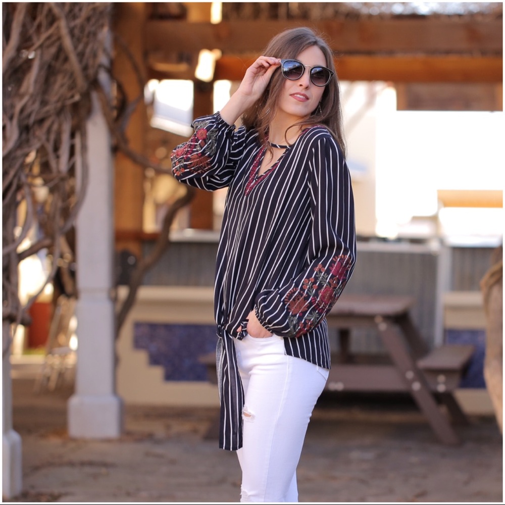 ✨LAST ONE✨Navy striped embroidered tie front top - Picture 3 of 5